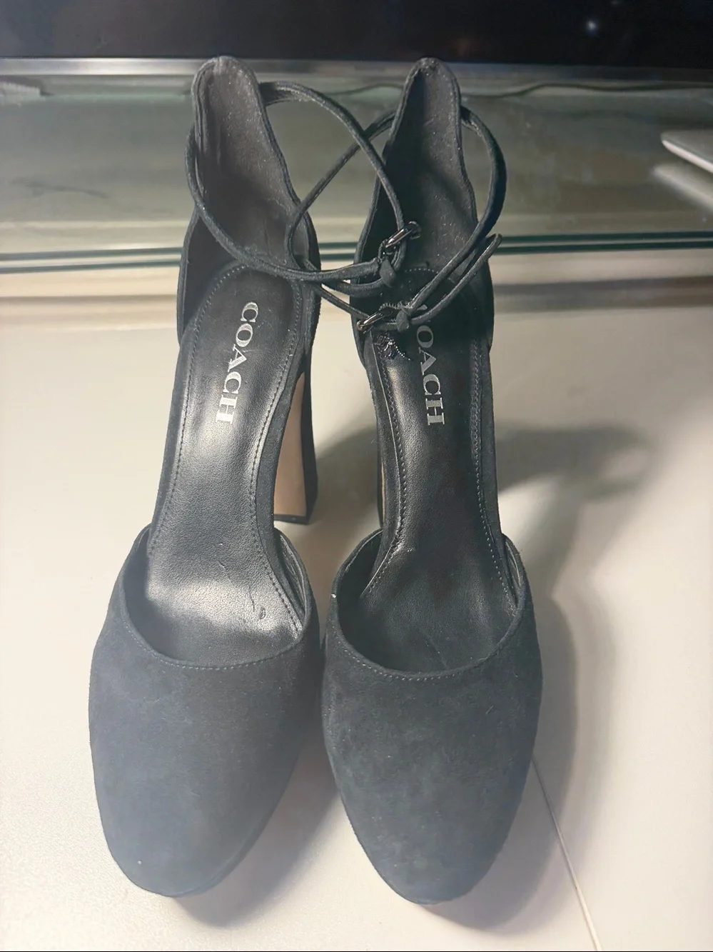 Coach classic pumps